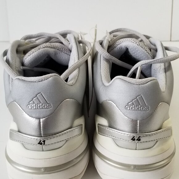 Athletic_Shoes